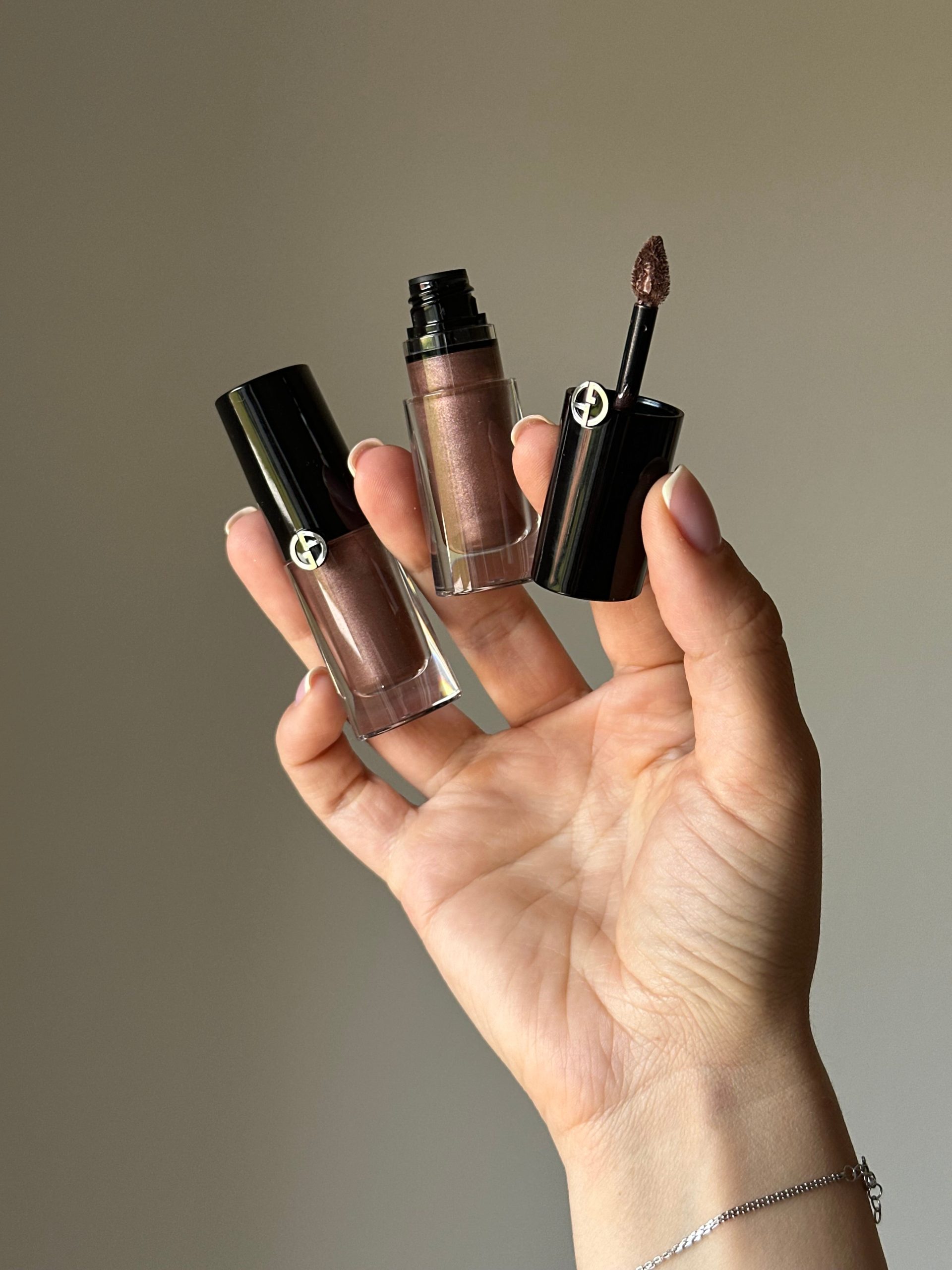 082AD9D2-8DDD-4A9B-8015-963D9DC6E18D