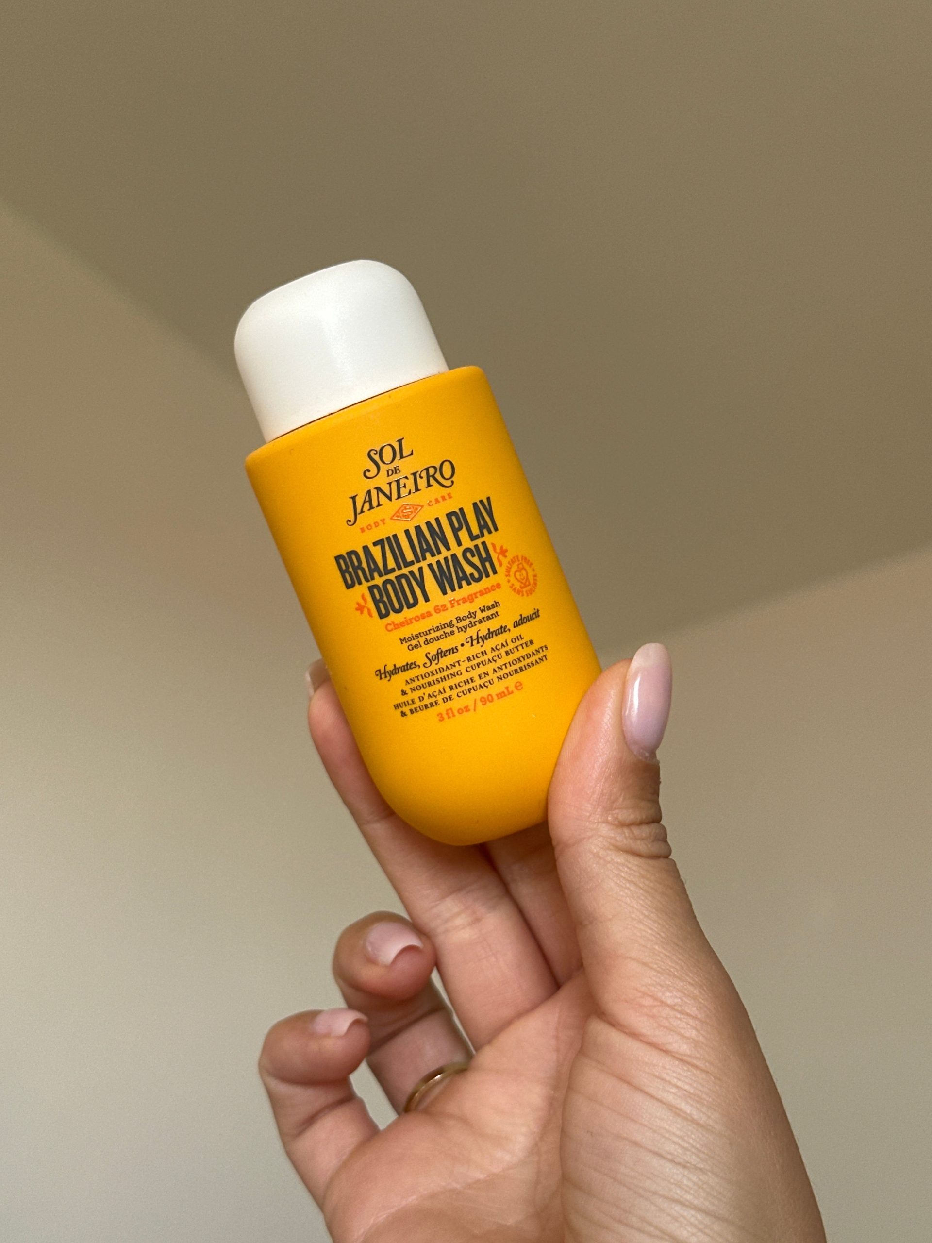 27F5DA75-226D-4B4F-B6B4-EFD6DF495805