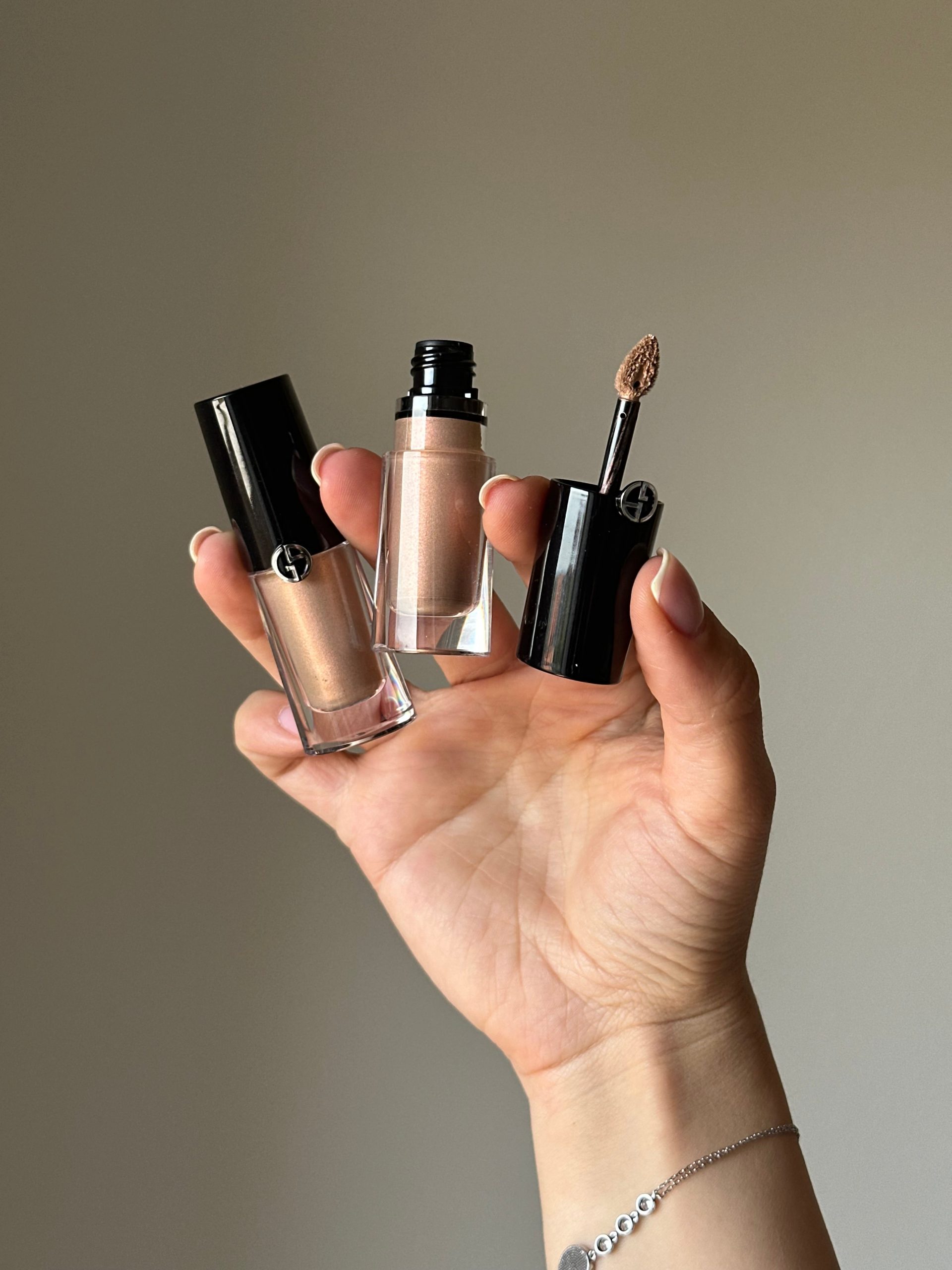 AC05436B-7A10-42B0-B896-3F445650D4AE