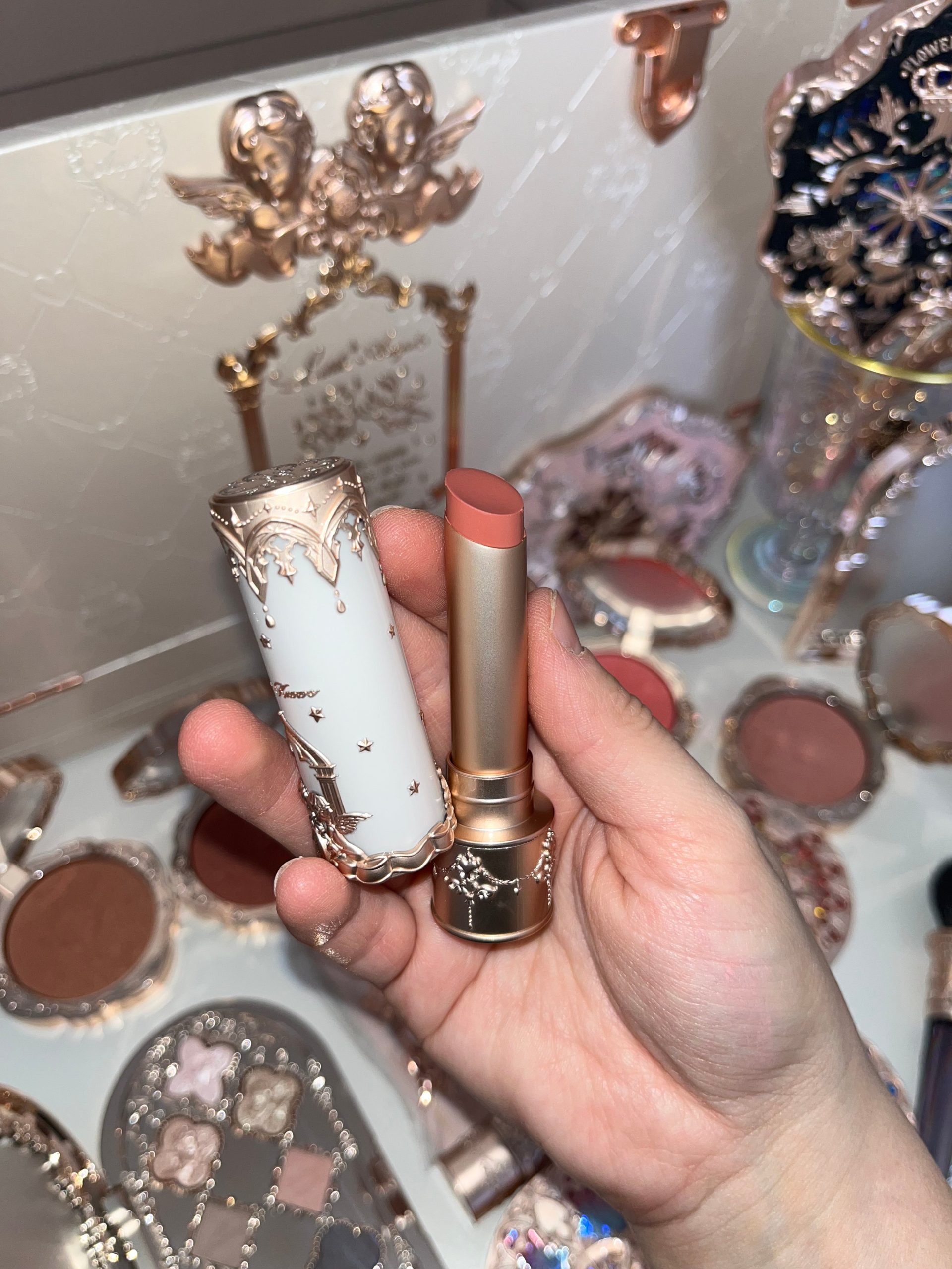 EB0E4A8A-AA97-4774-B2B9-42341E527B85